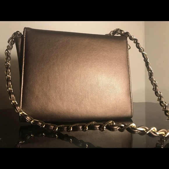 Cabrelli Crossbody - Picture 4 of 7